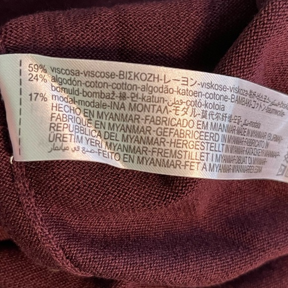 NWT Zara Form Fitting Long Sleeve V-neck Dress.  Size Medium.  Red/Brown - Picture 5 of 5